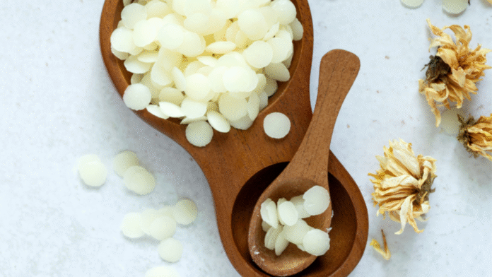 WHITE BEES WAX BENEFITS ,SIDE EFFECTS AND THEIR USES