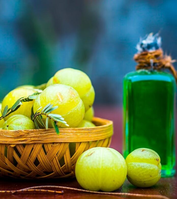 AMLA OIL BENEFITS AND HOW TO USE