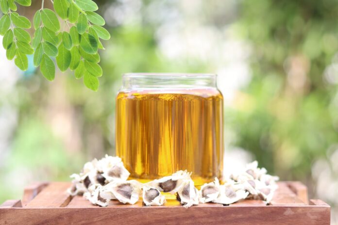 MORINGA OIL BENEFITS AND HOW TO USE